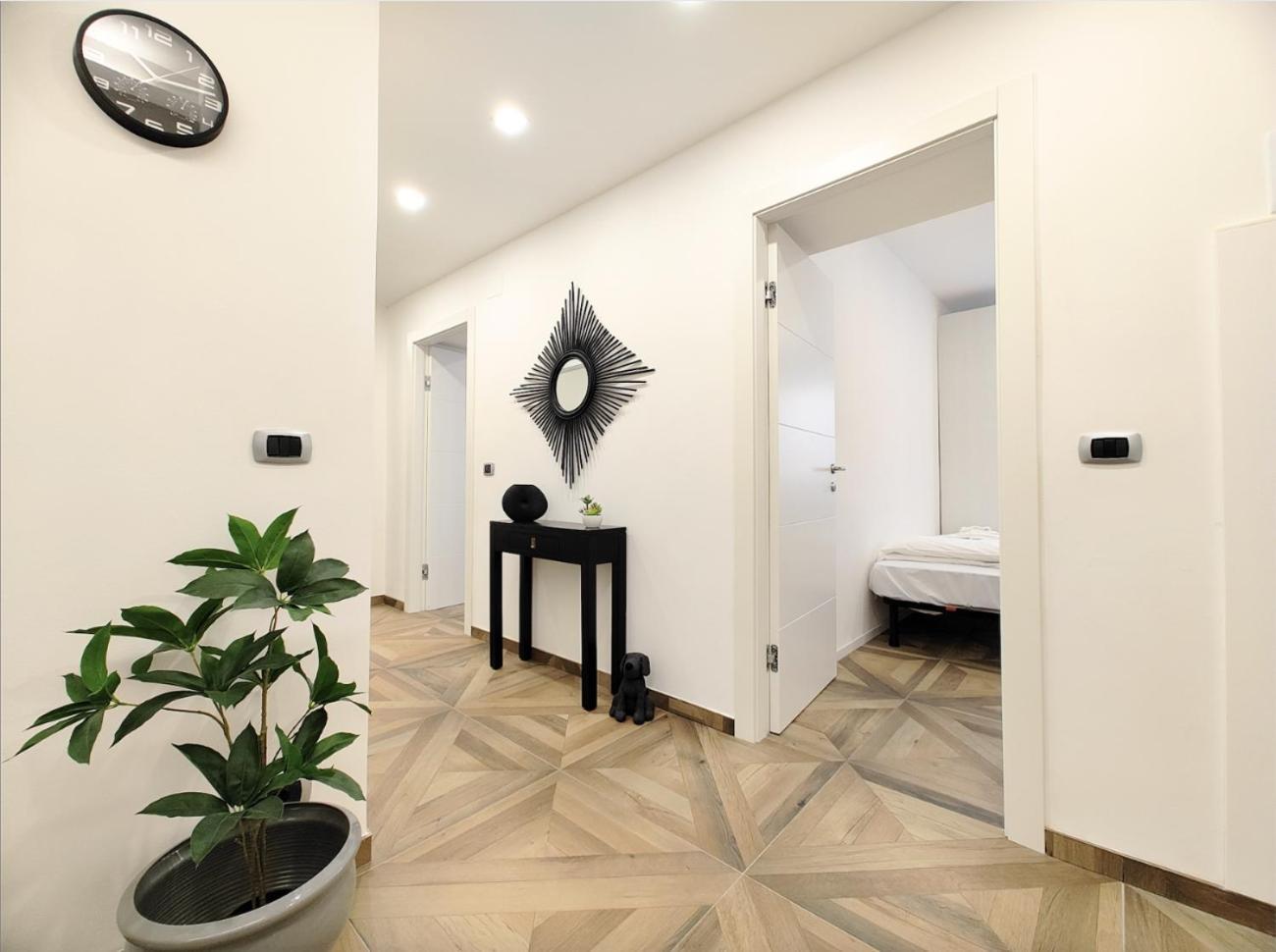 Trieste Stazione - Free Wifi Appartement Buitenkant foto