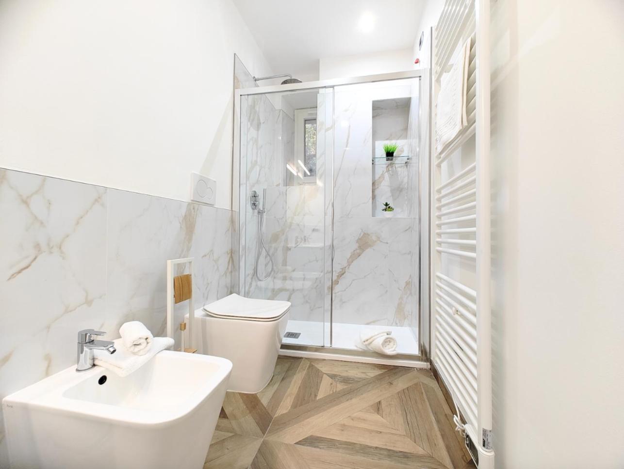 Trieste Stazione - Free Wifi Appartement Buitenkant foto
