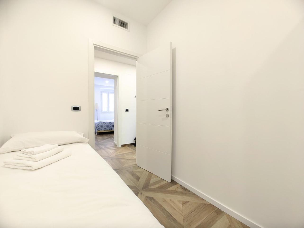 Trieste Stazione - Free Wifi Appartement Buitenkant foto