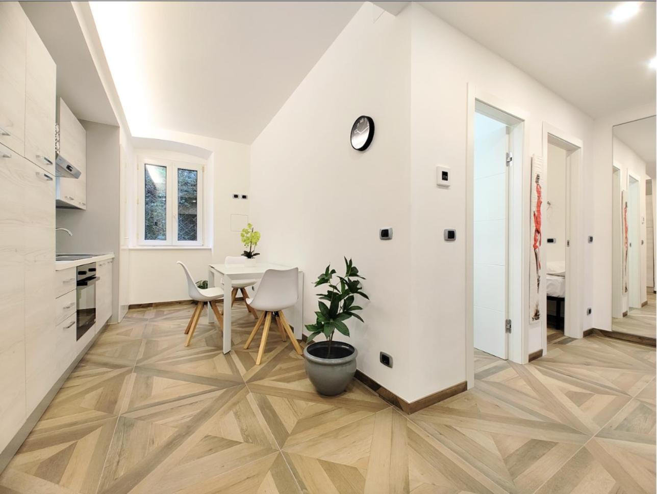 Trieste Stazione - Free Wifi Appartement Buitenkant foto